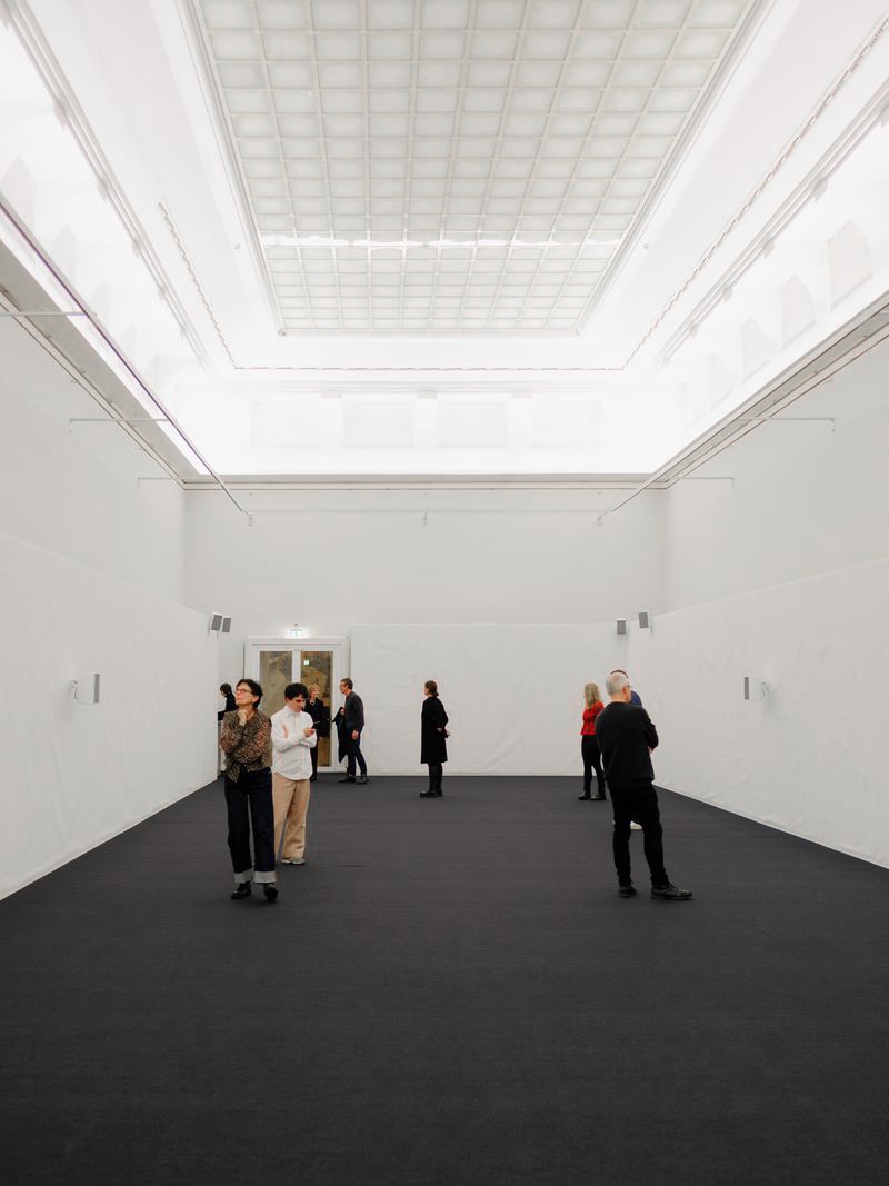 CARLFRIEDRICH CLAUS: AM RAND DES HIER AM RAND DES JETZT