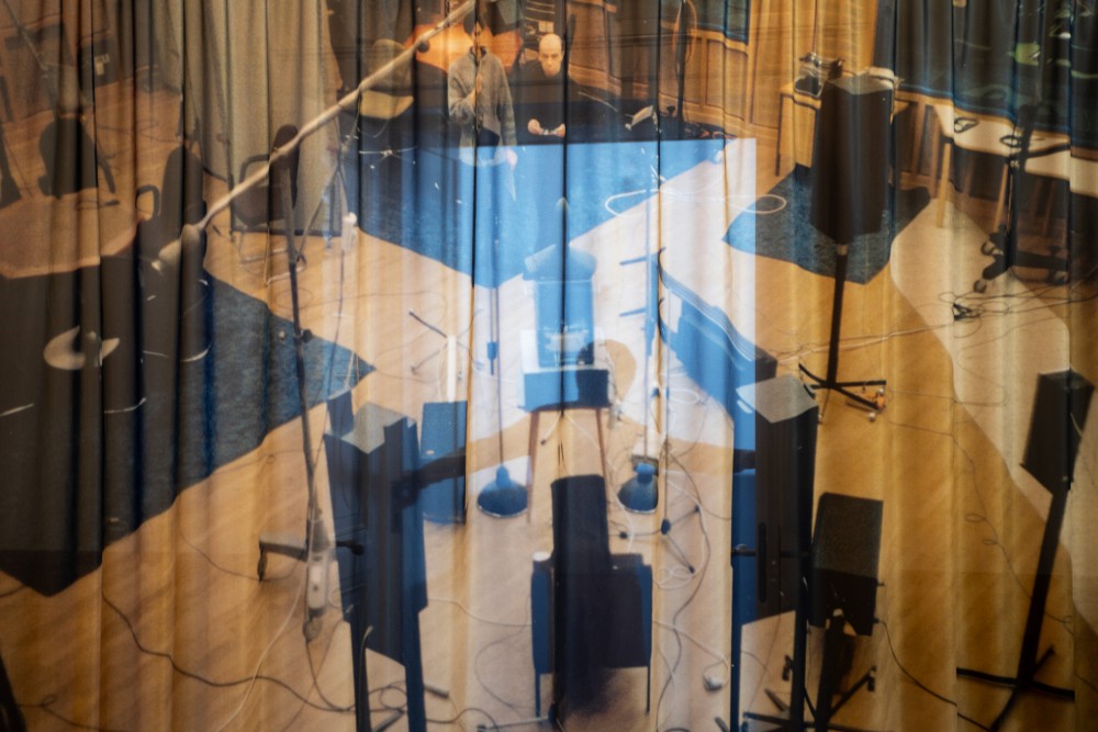 CARLFRIEDRICH CLAUS: AM RAND DES HIER AM RAND DES JETZT