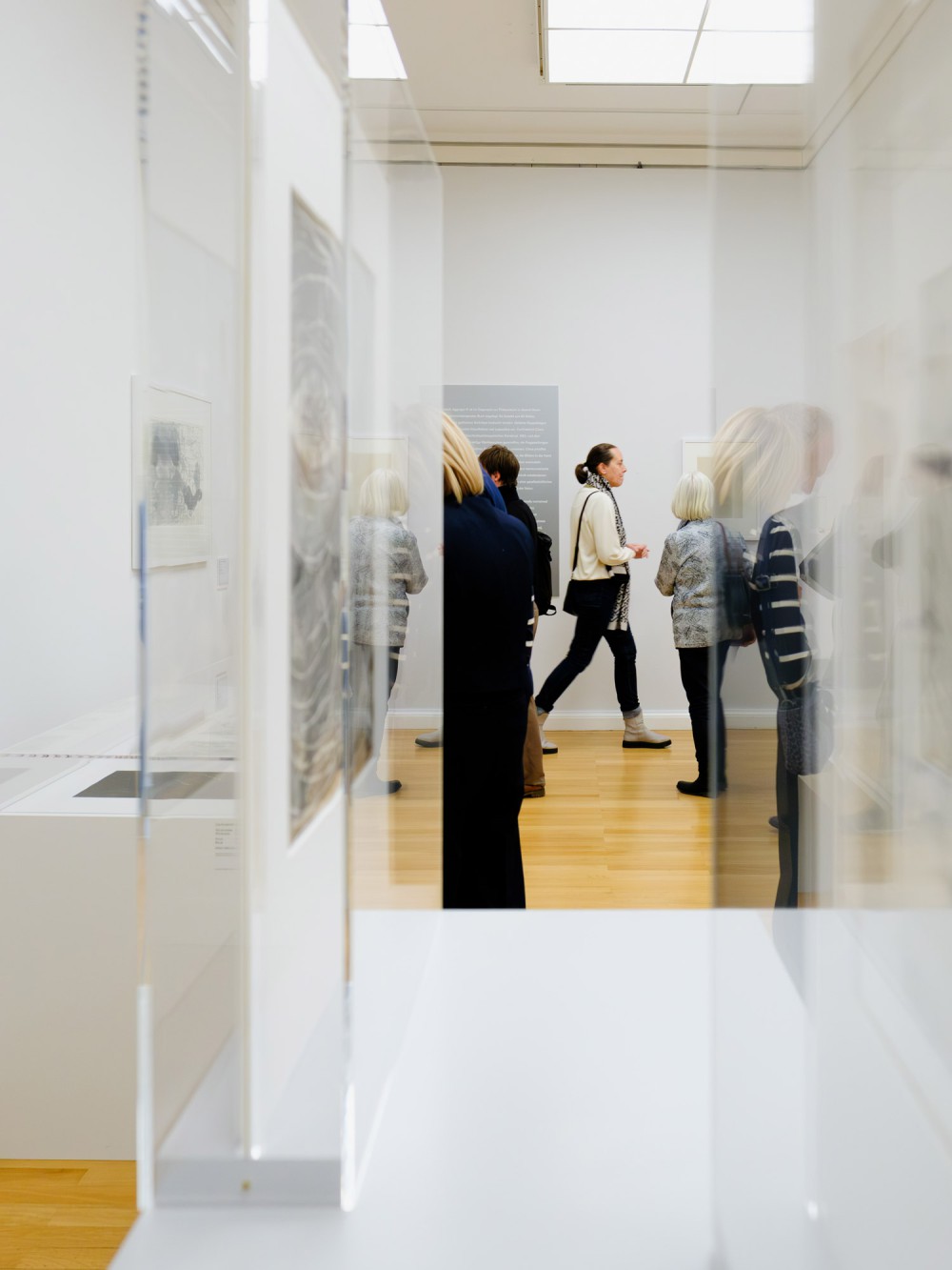 CARLFRIEDRICH CLAUS: AM RAND DES HIER AM RAND DES JETZT