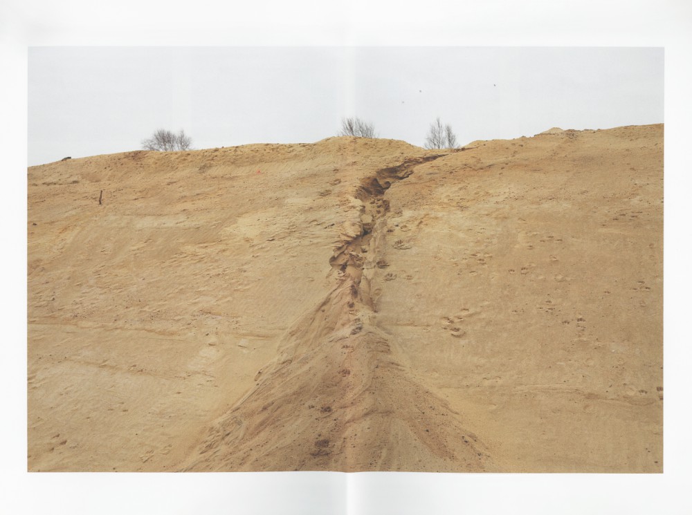 Michalel Disqu&eacute;: RUINS IN REVERSE